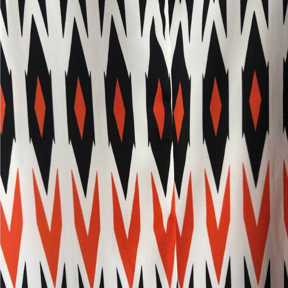 Worthington Geometric Sleeveless Blouse - Picture 4 of 11